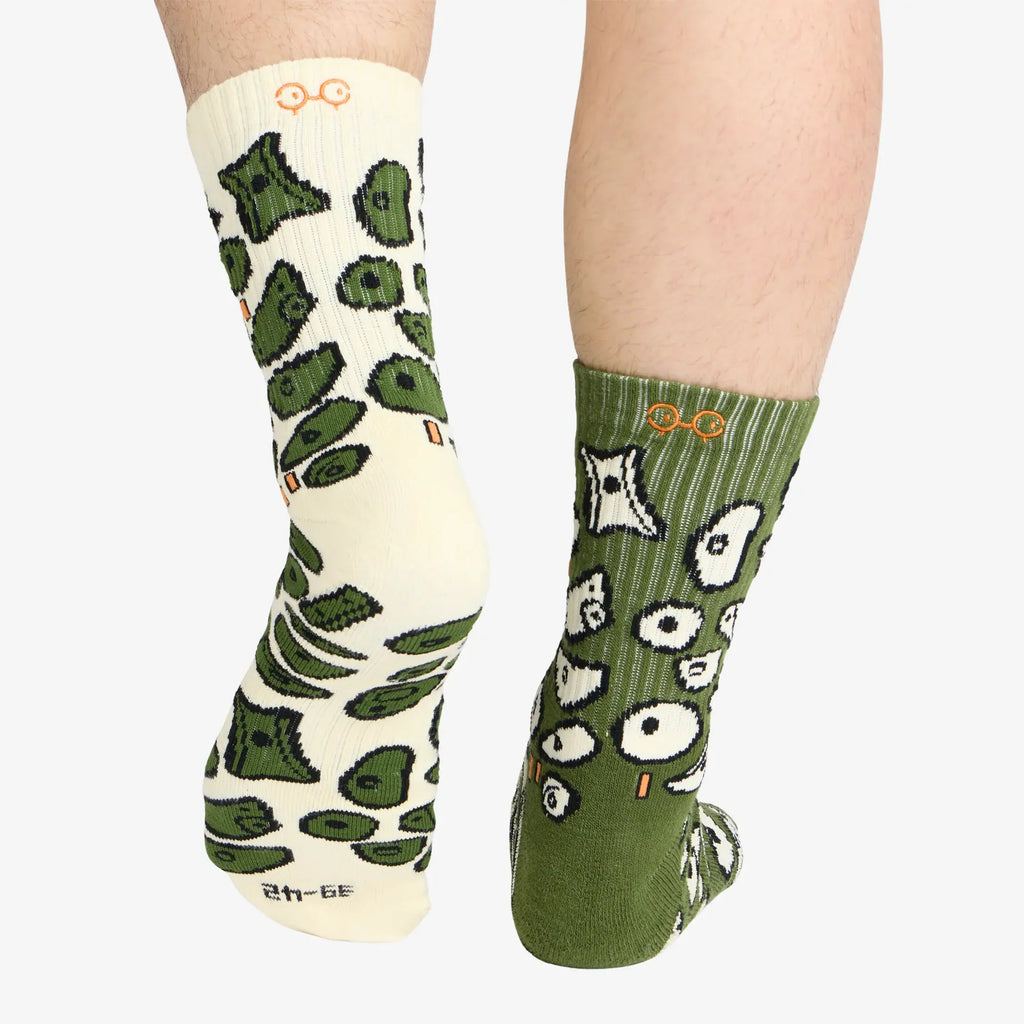 YY Vertical Spray Wall Socks